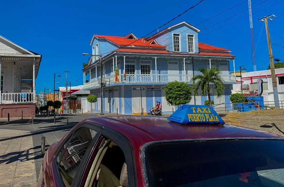 Cómo puedo obtener información sobre el transporte público en República ...